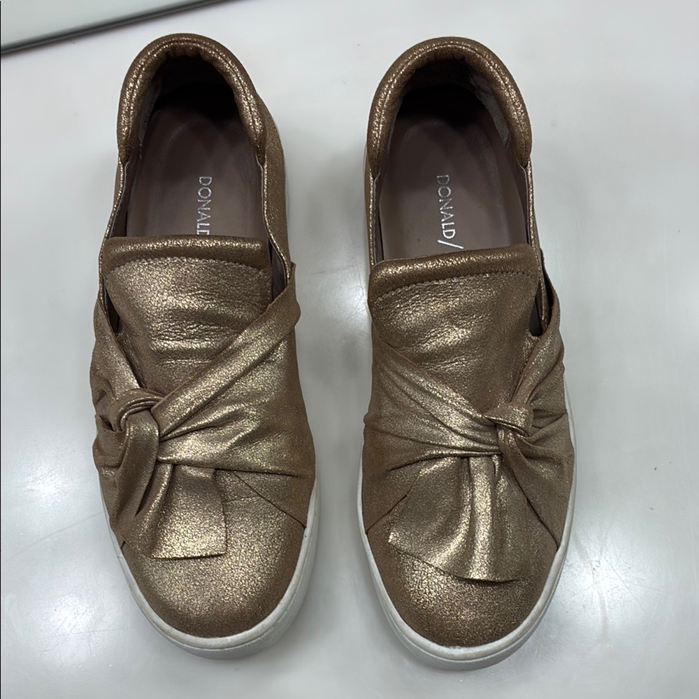 Donald J. Pliner Celeste Gold Metallic Slip-On Sneakers Size 6.5 - Picture 2 of 7